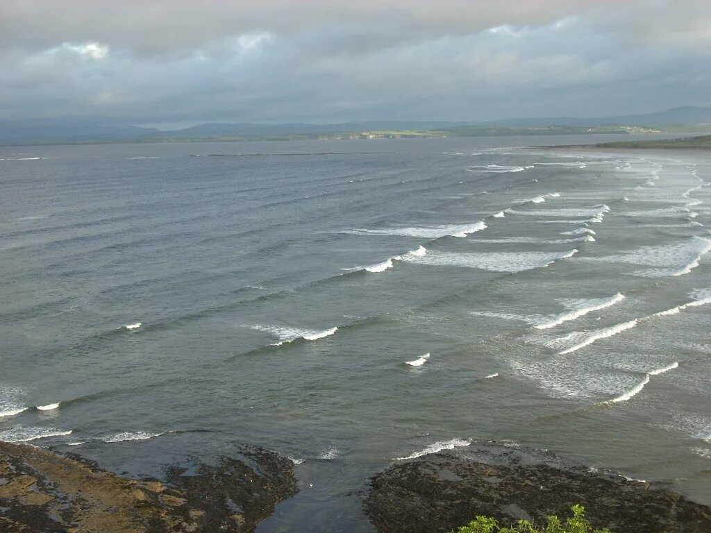 Остров ре квадратные волны. Sea cross. Квадратные волны на воде. Остров ре квадратные волны. Крест испании.