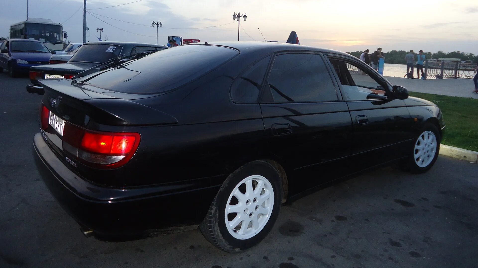 Серочетдинов омск. Toyota carina 1995 1. 6. Toyota carina ed t200. Carina black.