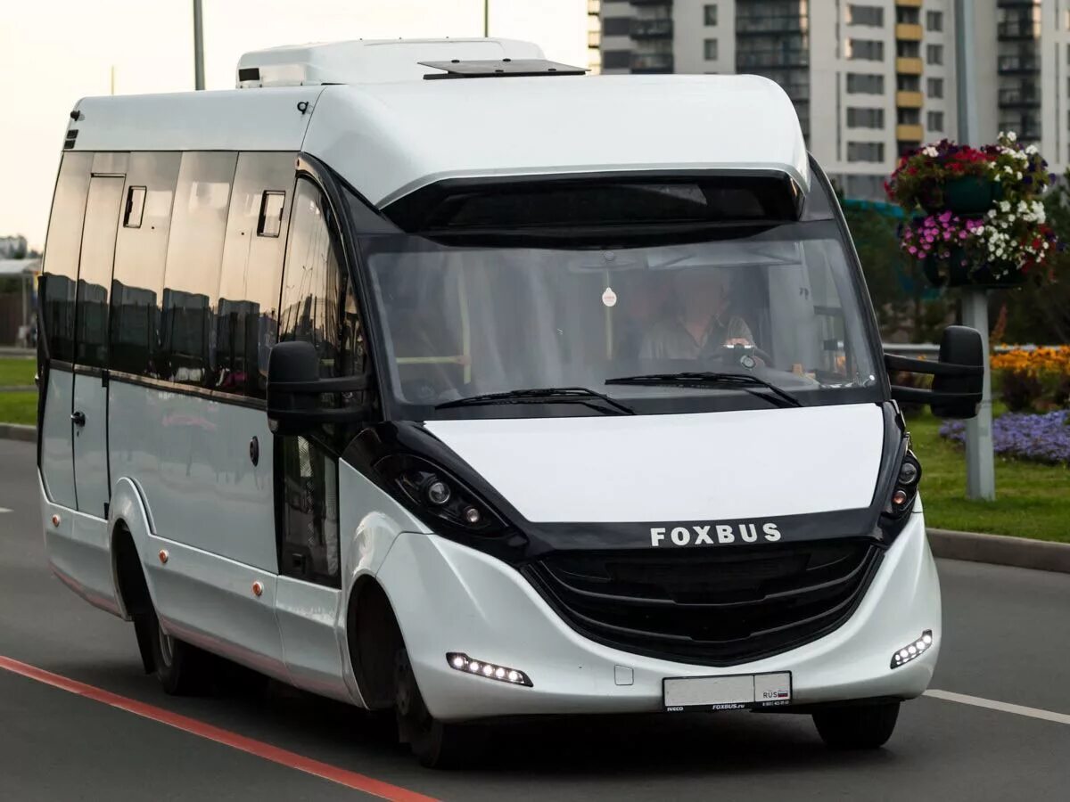 Бус ивеко. Ивеко foxbus. ивеко фоксбас автобус. микроавтобус iveco foxbus. iveco foxbus 32.