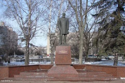 Памятник митрофану