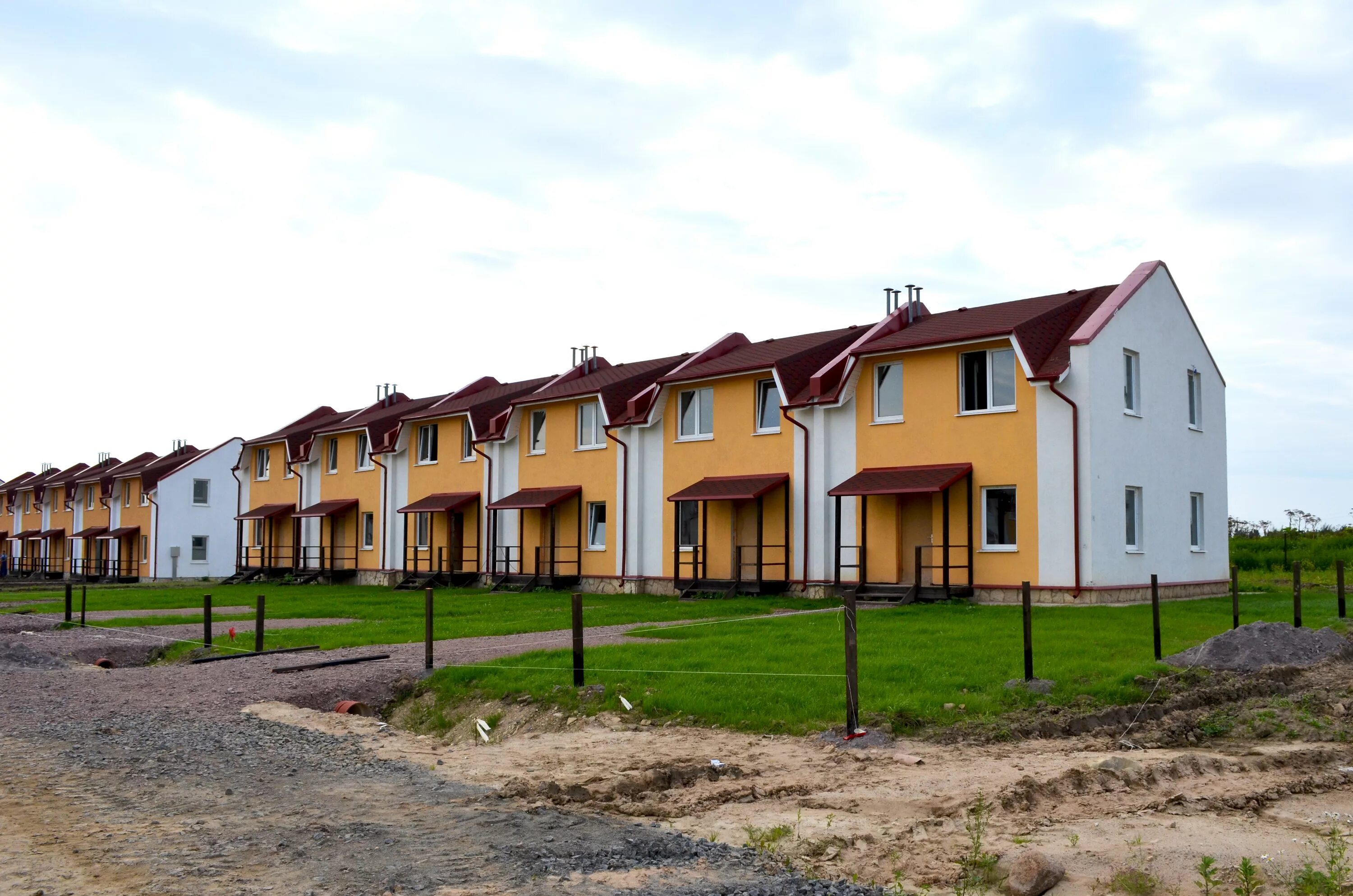 Таунхаус в питере. Поселок кивеннапа ленинградская. Загородный жилой комплекс. Таунхаус эконом класса. Таунхаус шагрово.