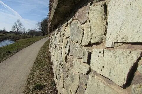 Крепче каменных стен
