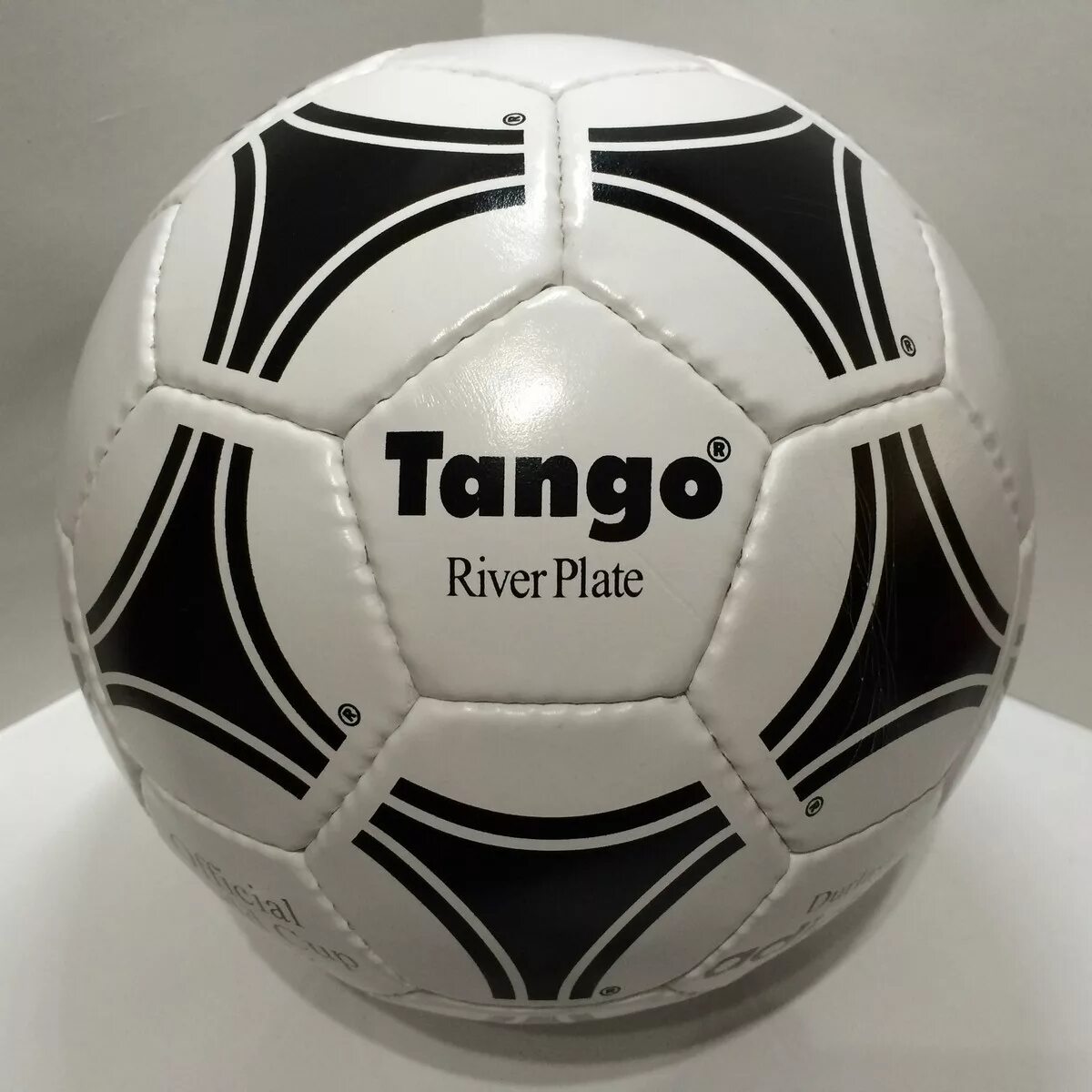 Адидас танго. Adidas tango. футбольный мяч adidas tango rosario. мяч адидас танго 1990. мяч адидас танго 1978.
