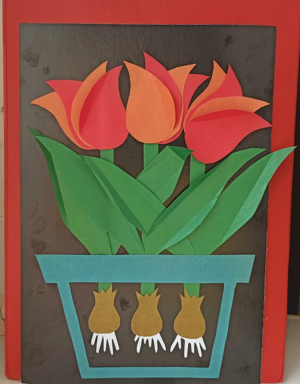 Аппликация тюльпаны. Объемные тюльпаны. Поделки из цветной бумаги. Цветы. Аппликация тюльпаны из цветной бумаги.