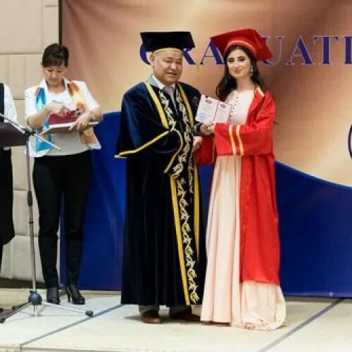 Казахстанско американская английская школа честь. Лекция в институте. Madrasah university america. Казахстанско американская английская школа честь. Касу усть-каменогорск.