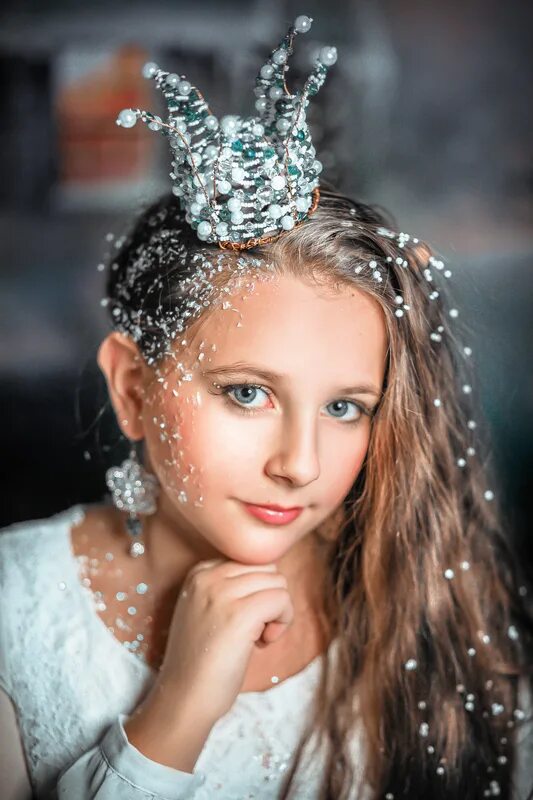 прическа снежной королевы для девочки. прическа снежной королевы для девочки. новогодние прически для девочек. прическа снежной королевы для девочки. прическа снежной королевы для девочки.