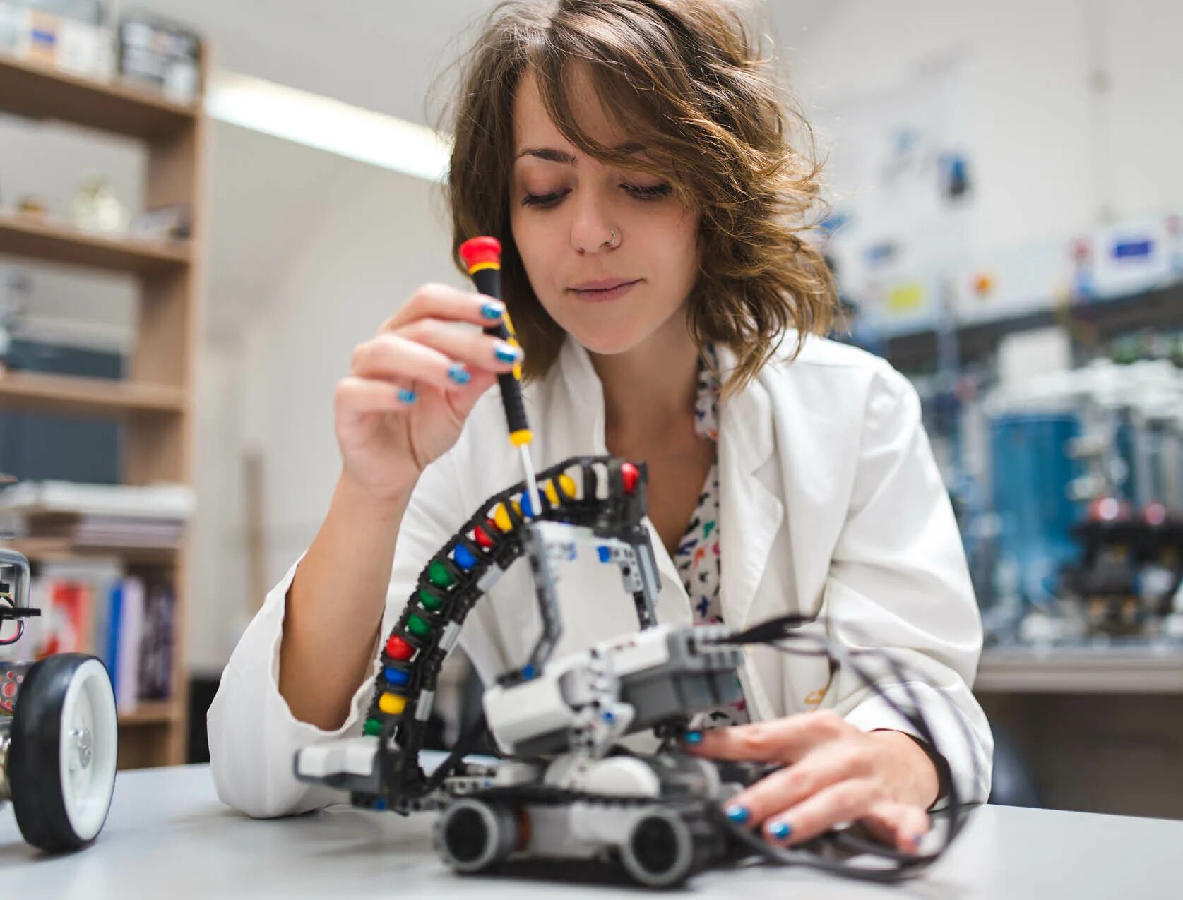 Mechanical tests. Female scientist 80s. female scientist of the 70s. mechanical testing services, llc. female-scientist перевод.