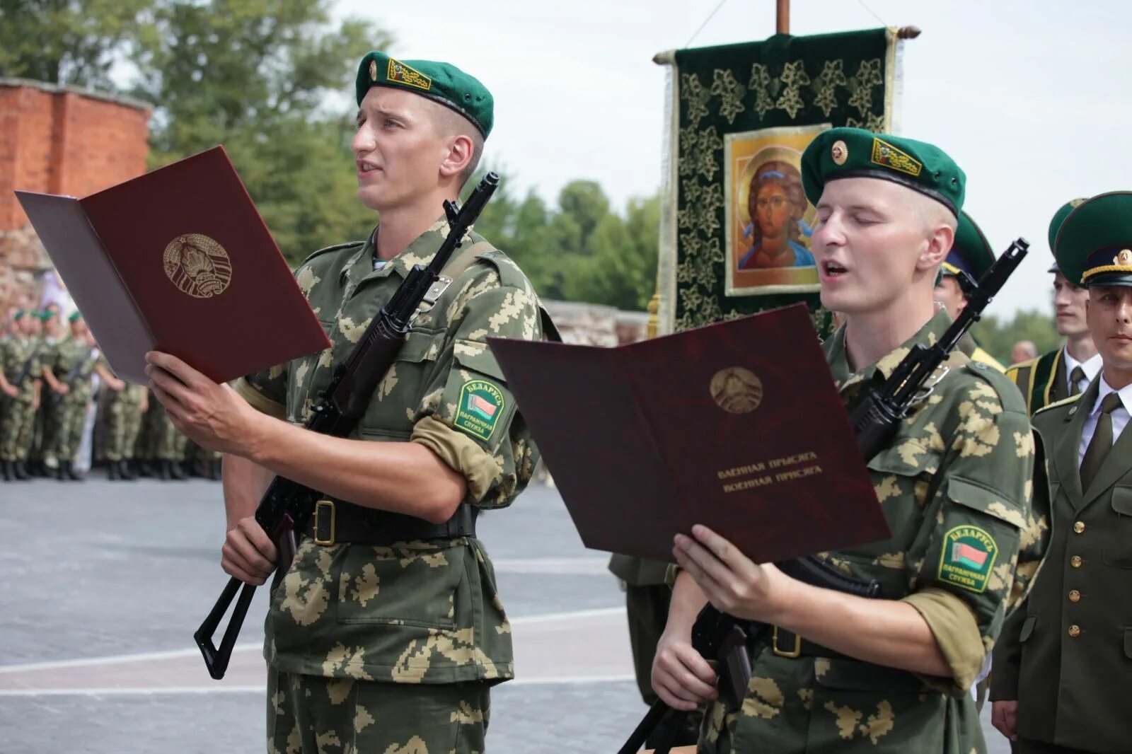 Пограничная служба россии сайт. Пограничные войска Беларусь. Белорусские пограничники. Пограничные войска срочная служба. Войска пограничной службы.