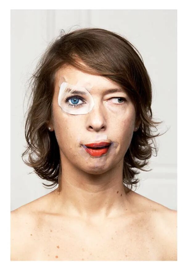 Очень странное лицо. Очень странное лицо. Очень странное лицо. Очень странное лицо. Глаза сумасшедшего человека.