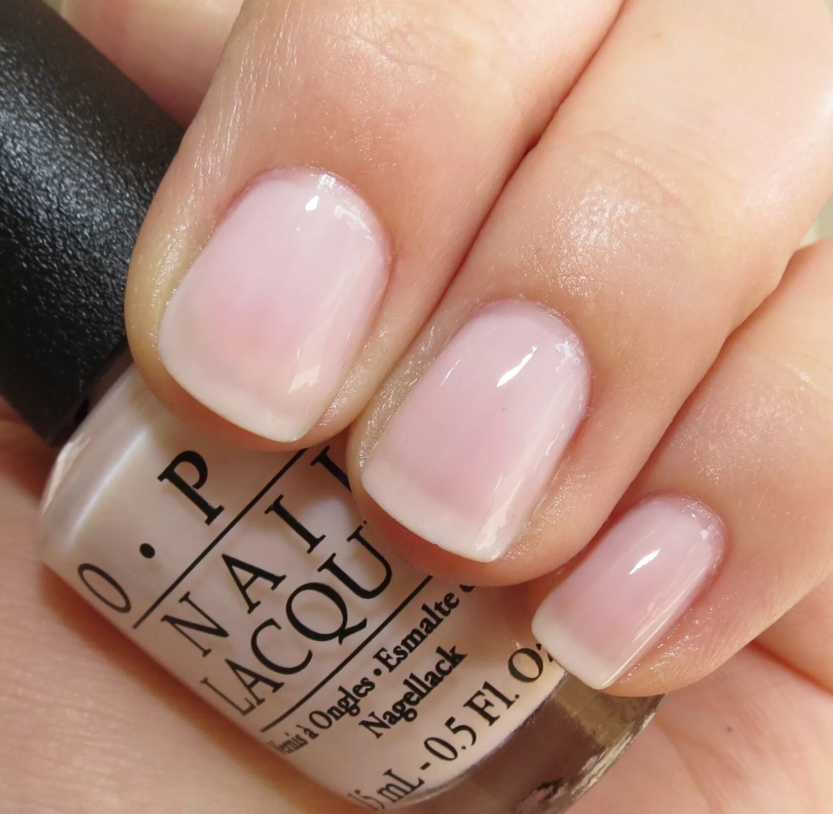 Прозрачно розовый лак. Гель лак OPI нюдовые оттенки. Лак OPI нюдовые оттенки. OPI лак для ногтей прозрачный. OPI гель нюд.