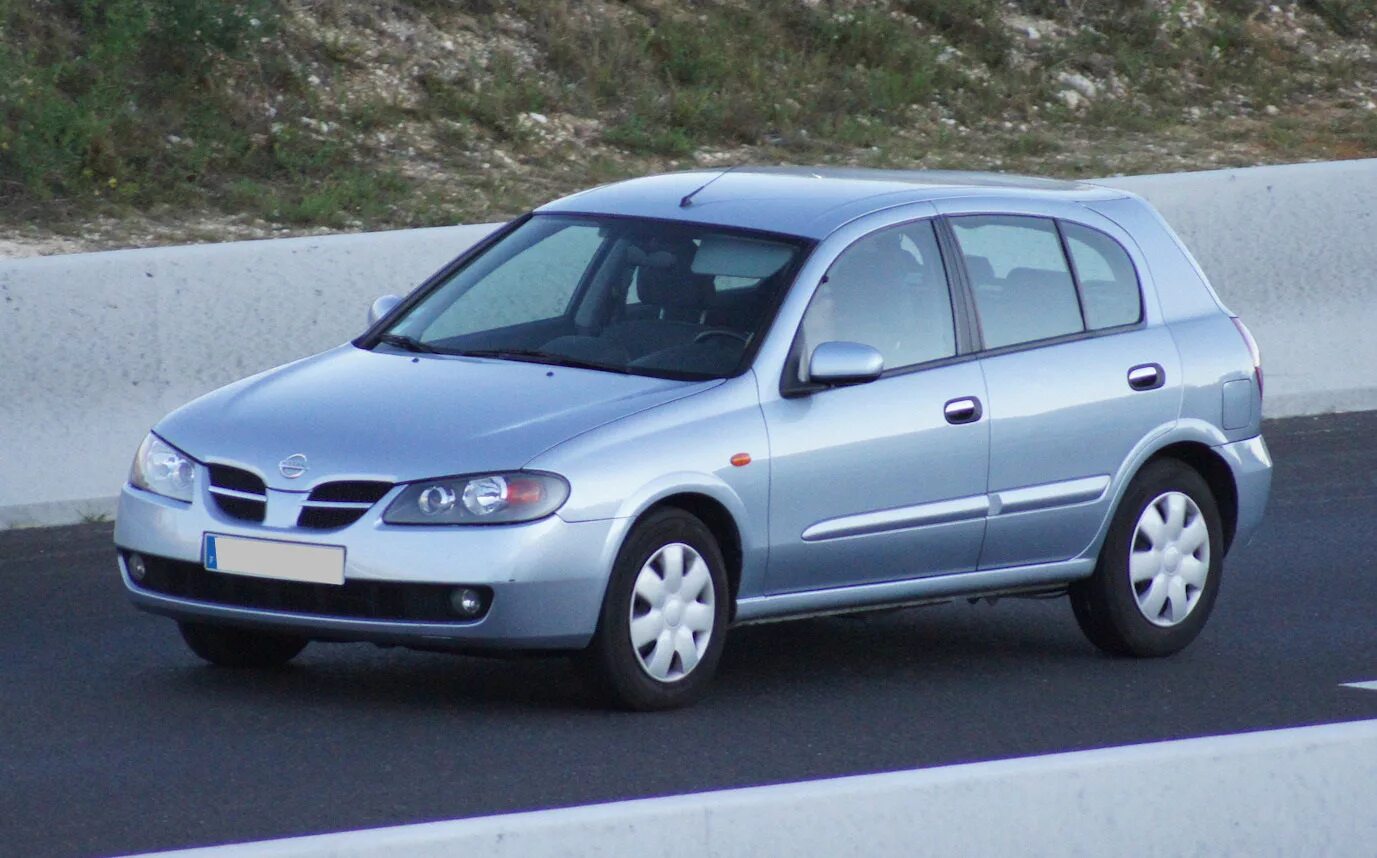 Ниссан Альмера 2000 универсал. Nissan Almera 2000 хэтчбек. Nissan Almera 1. Ниссан Альмера 5.