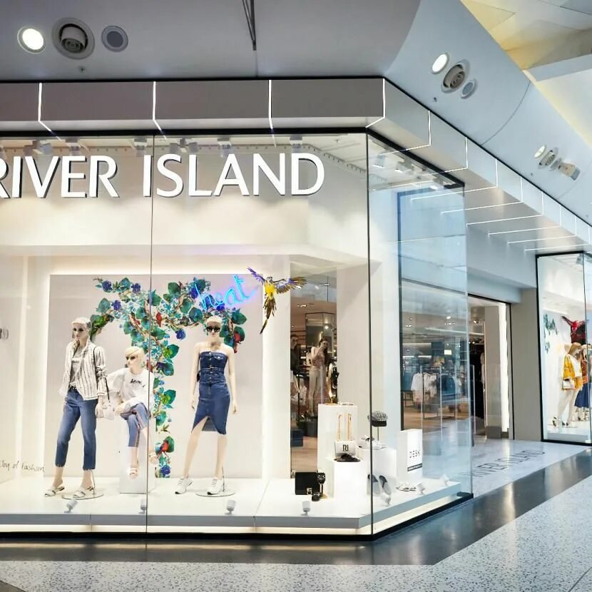 Island store. Ривер Айленд одежда. Магазин River Island. River Island в Москве. Ривер Айленд магазины.