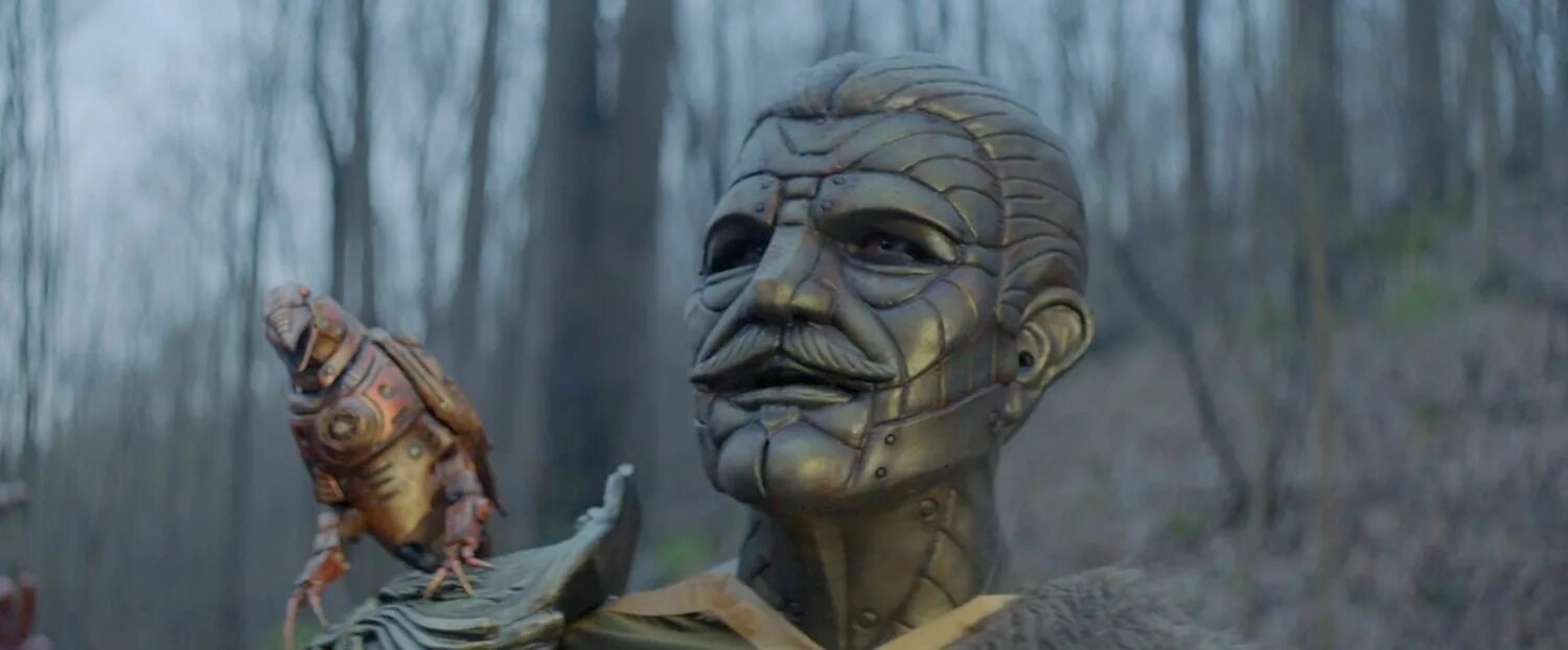 очень странный пришелец 2020