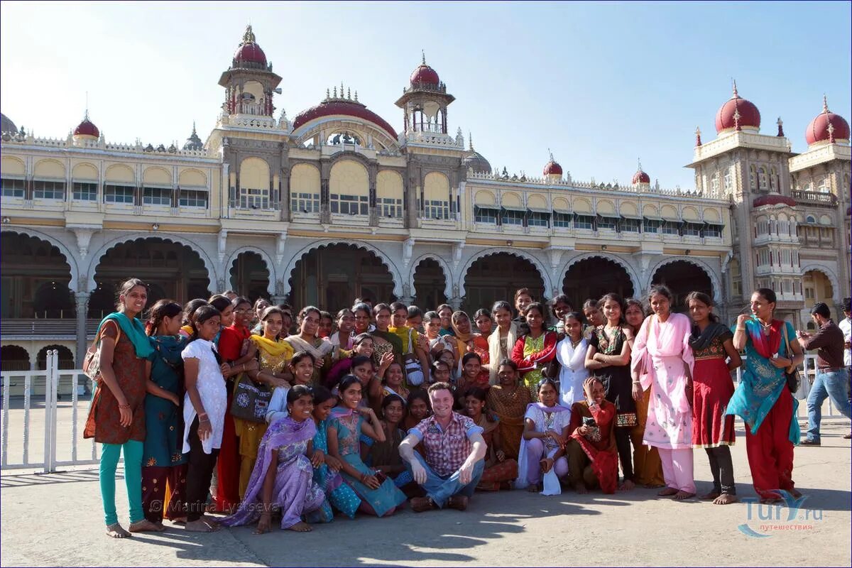 Имена индусов женские. Синх индус. Рамбха богиня. Фотосессия индия богиня. Индийские имена женские.