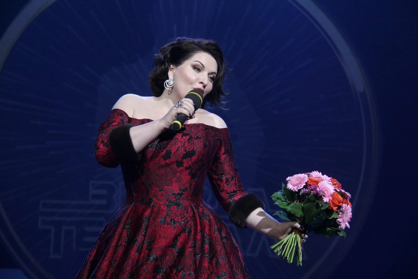 Грузинская оперная певица меццо. Хибла герзмава грудь. Оперная певица анна нетребко 2021. Хибла герзмава. Оперная певица хибла герзмава.