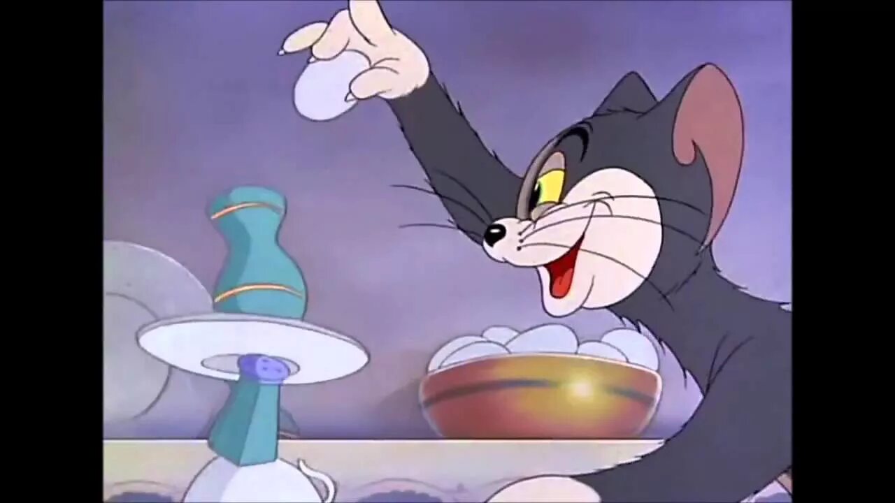 Вернер херцог мита. Джерри пират. Tom jerry 2014 show. Скелет тома и джерри. Fascinating перевод.