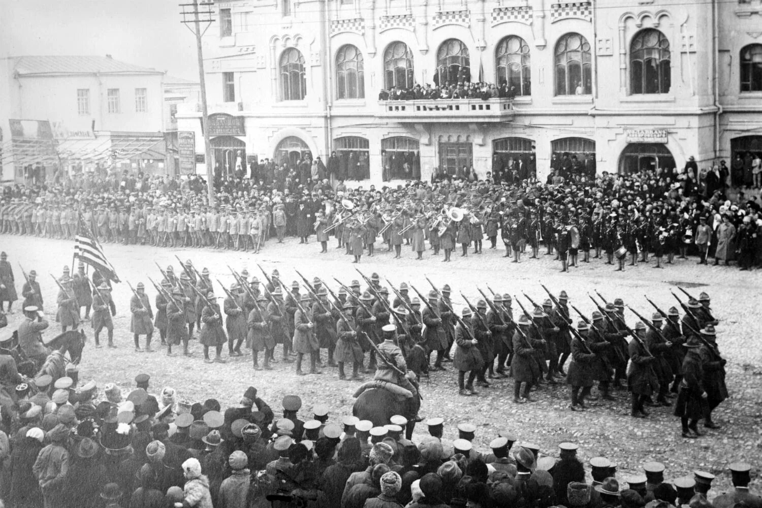 Гражданская революция 1920. Владивосток парад интервентов 1918. Американские войска во Владивостоке 1918. Американская интервенция в России в 1918-1921. Американские войска во Владивостоке, август 1918 года.