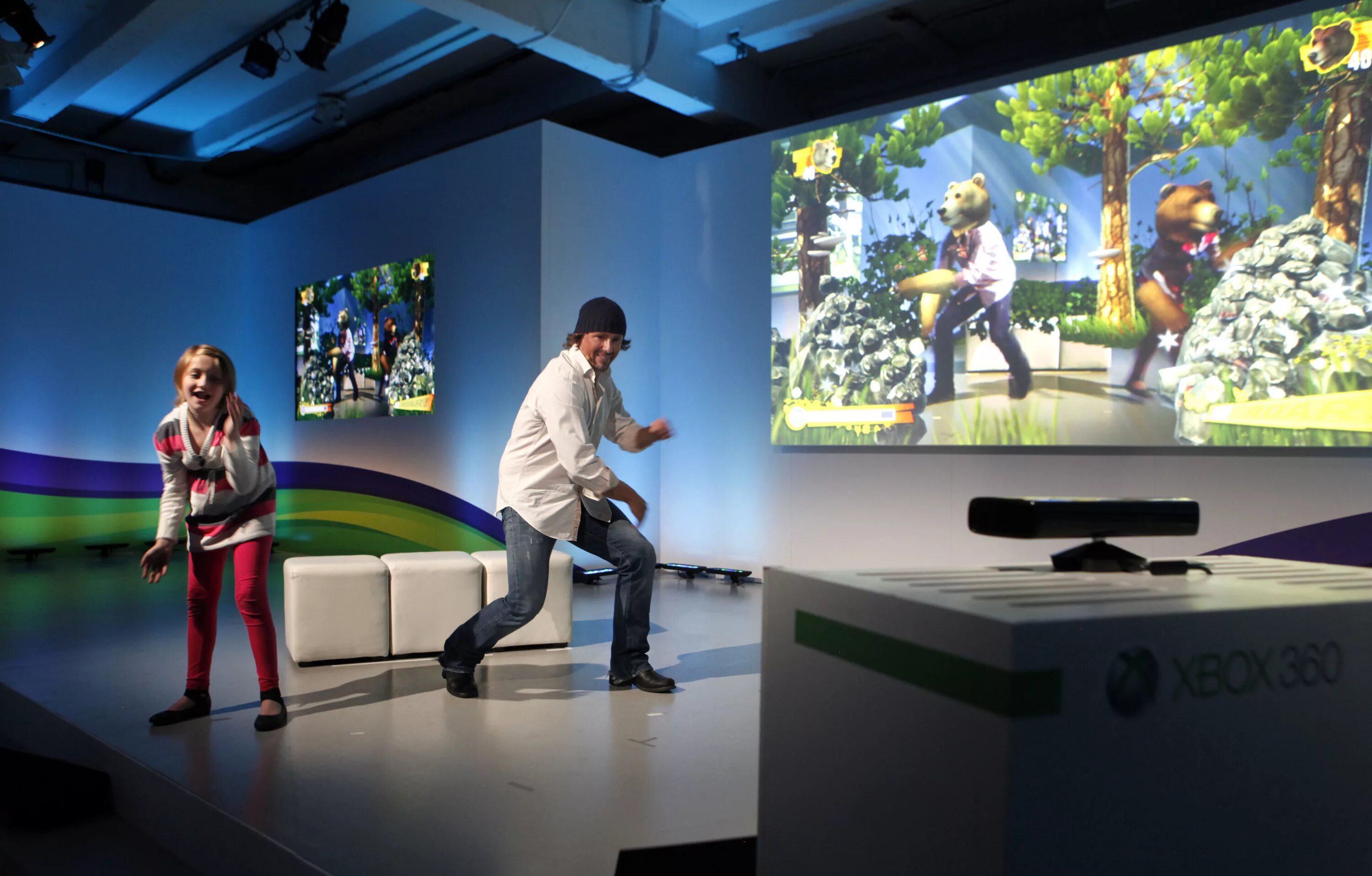 Первая интерактивная игра. Кинект 360. Xbox Kinect. Xbox 360 Kinect ПК. Kinect Xbox 360 человек.