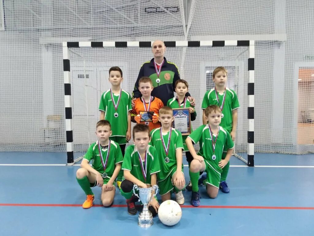 Турнир по мини среди детей. Гринин футболист. Турнир по мини среди детей. Мини футбол среди детей. Детская футбольная команда.