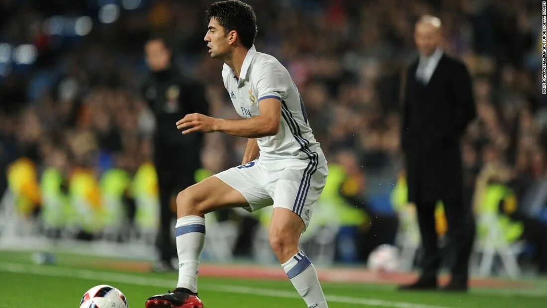 Энцо зидана. Энцо фернандес. Энцо энцо. Зидан реал мадрид. Enzo zidane футболист.