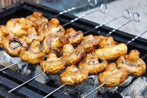 Как замариновать шампиньоны для жарки на костре