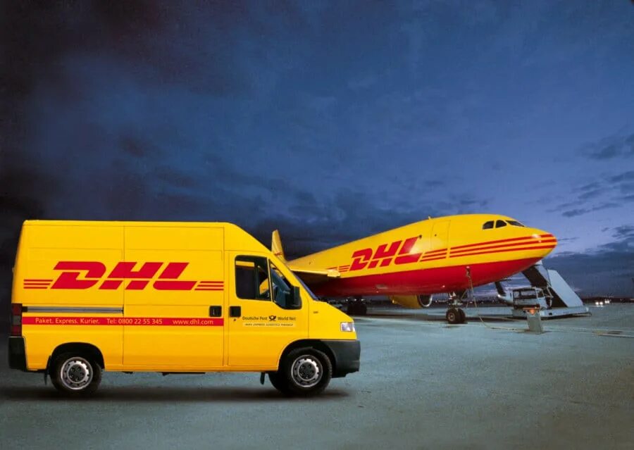 Dhl am. Фургон dhl. Dhl картинки. Dhl на прозрачном фоне. Курьер dhl.