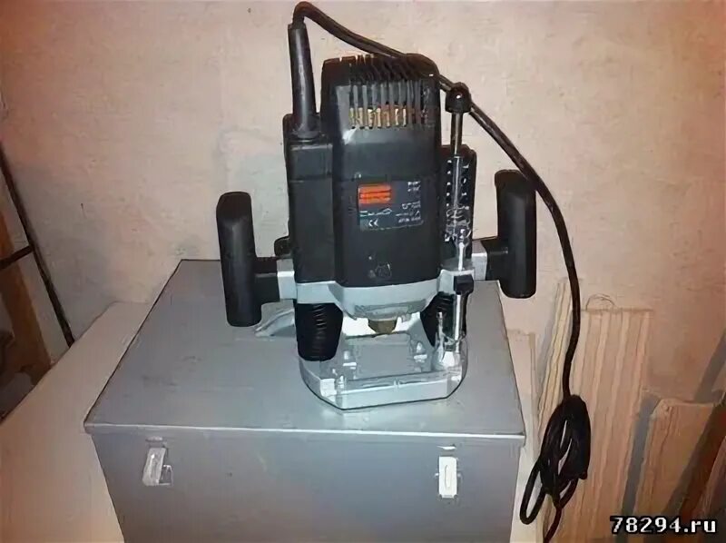 Фрезер электрический p. Вертикальный фрезер elitech ф 1800э цанга. T. Фрезер форум. Ручной фрезер по дереву fit кейс.