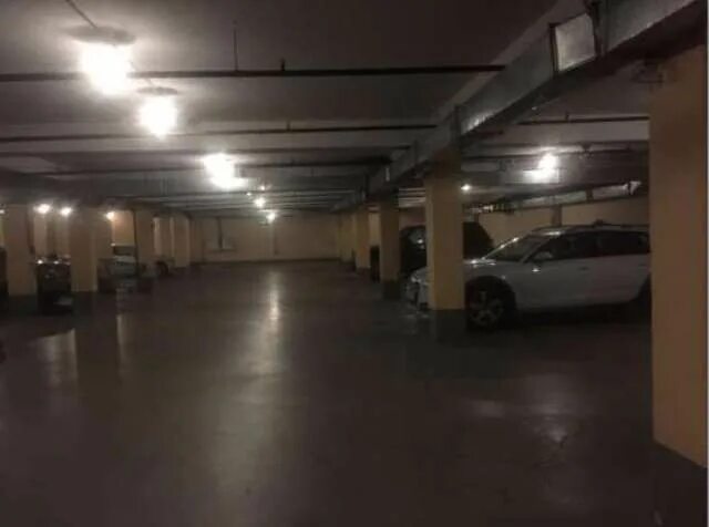 Б. Тсж пламя. Паркинг тсж. Паркинг люблинский парк. Мельникова 38 паркинг.