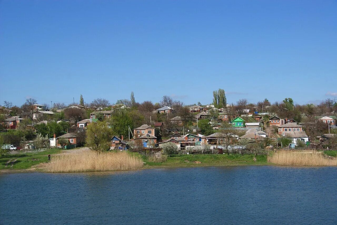 Погода в г константиновск. Река Дон Константиновск Ростовская. Станица Константиновская Ростовской области. Город Константиновск Ростовская область. Набережная в Константиновске Ростовской области.