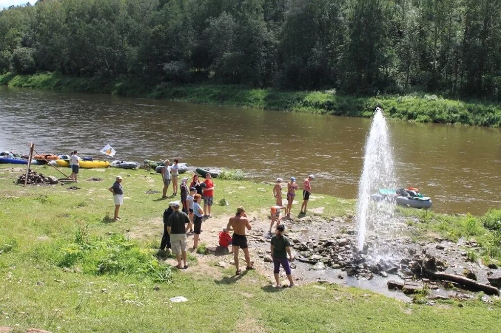 Где можно отдохнуть с детьми башкирии. Озеро янгантау башкирия. янгантау горячие источники. термальные источники в башкирии янган тау. горячие источники в янган тау.