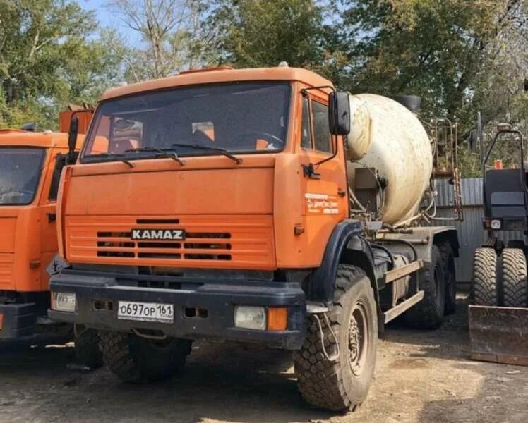 Бетононасос с миксером 2 в 1. Автобетоносмеситель 581461. ) модель: fuso. Мини автомиксер 2 м3. Бетон из миксера.