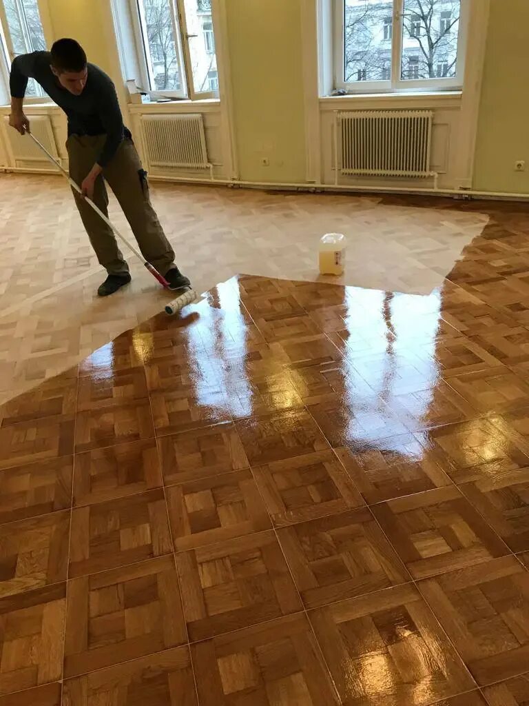 Краше ый лаком пол
