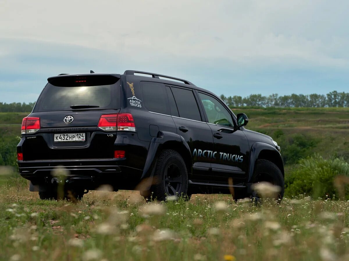 Toyota lc 200 arctic trucks. Рестайлинг land cruiser 200 arctic trucks. Toyota land cruiser 200 arctic truck at 33. Toyota land cruiser 200 arctic truck at 33. Land cruiser 200 arctic.