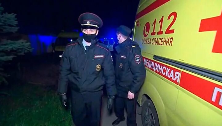 Полиция имеет право проводить оцепление участков. Оцепление полиции. полицейский россия 2025. оцепление места пожара. полицейское оцепление торнадо.