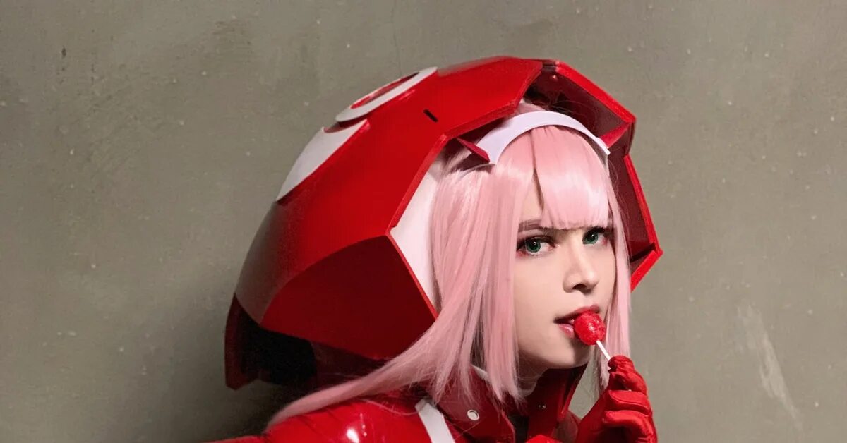 Cos play 2. Косплей хиро и 02. стример custom косплеит zero two. sneaky zero two cosplay. sneaky косплей.