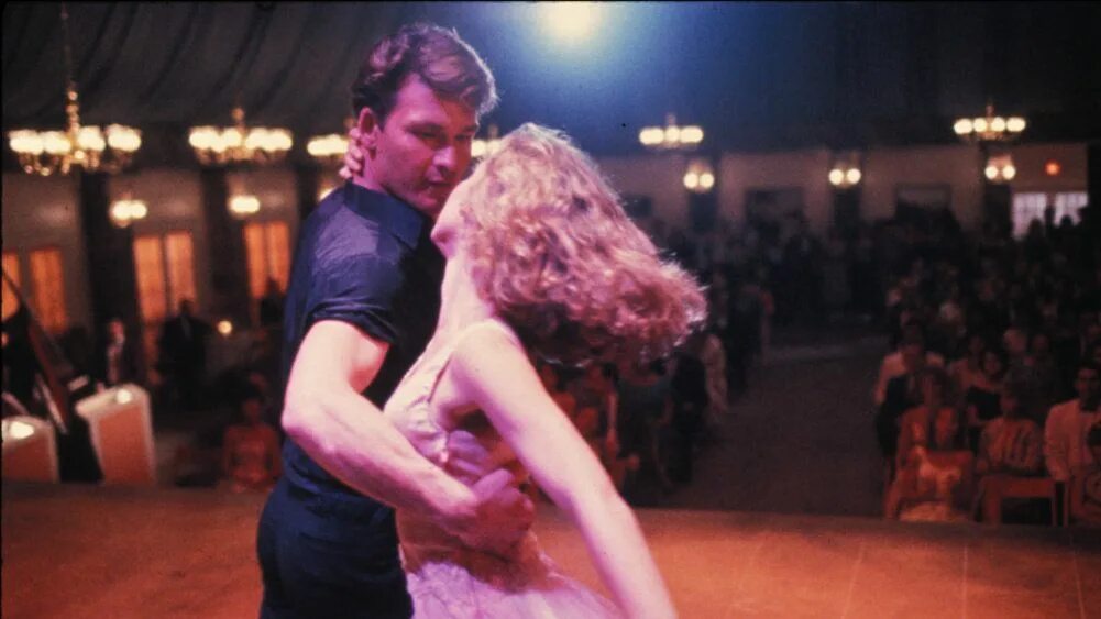 Патрик грязные танцы песня. Грязные танцы 2 патрик суэйзи. Патрик грязные танцы песня. Патрик суэйзи грязные танцы финальный танец. Патрик суэйзи танцы.