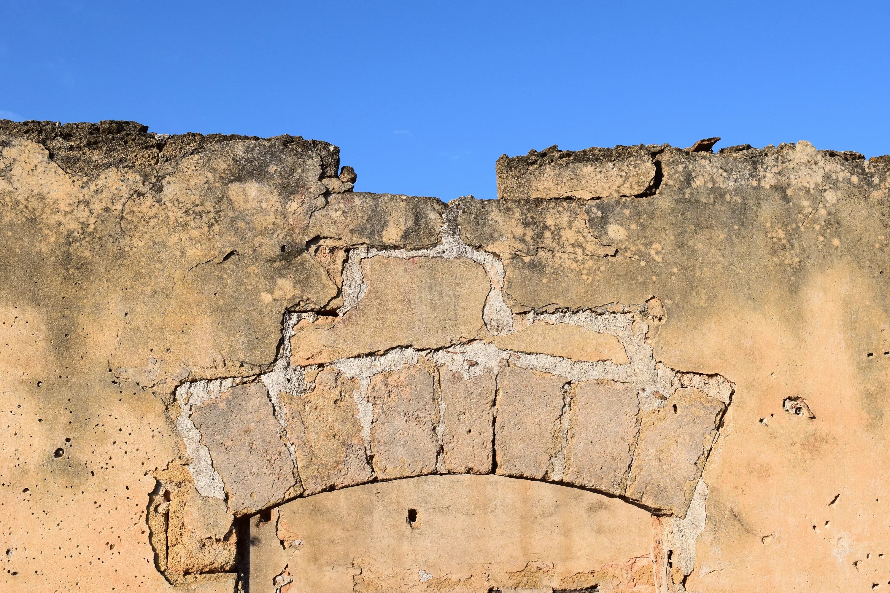 Стена в древности. Древние стены. Античная стена. Остатки стены. Развалины арка.