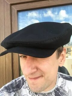 Большая кепка прикол