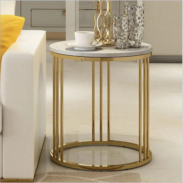 Столик с золотом. Журнальный столик Side Table Crane Gold 2300159. Столик прикроватный круглый. Круглые столики для гостиной. Кофейный столик круглый.