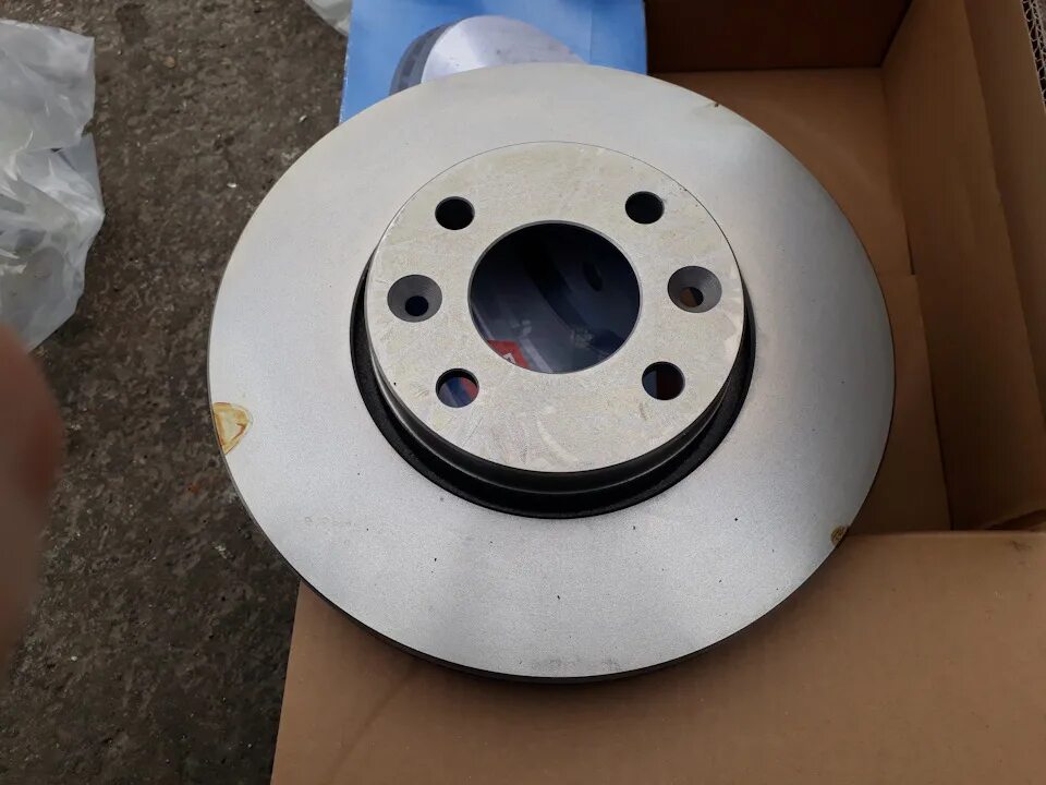 Задний тормозной диск лада веста кросс. Тормозные диски х рей. Диск тормозной (задние lada vesta автореал). Тормозные диски х рей. Диск тормозной ларгус 260 мм артикул.