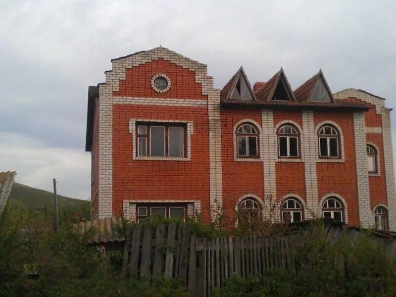 Объявление село алтайское. Кушнарева 21 село Алтайское. Село Алтайское Алтайский край. Село Алтайское Алтайский край фото. Улица Горького село Алтайское.