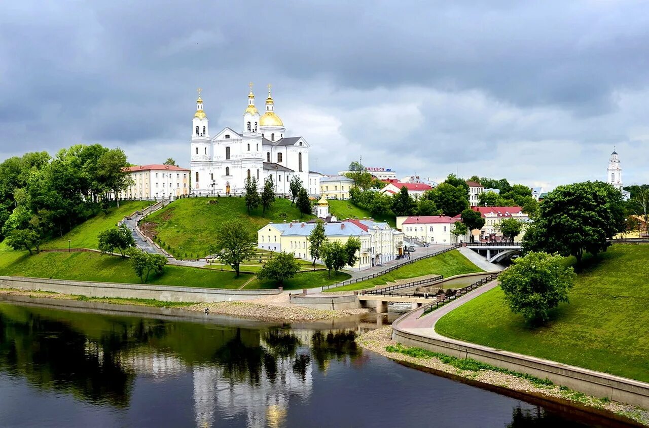 Полететь в беларусь. Белоруссия. Г Витебск Белоруссия. Достопримечательности РБ Витебск. Замок Полоцк Белоруссии.