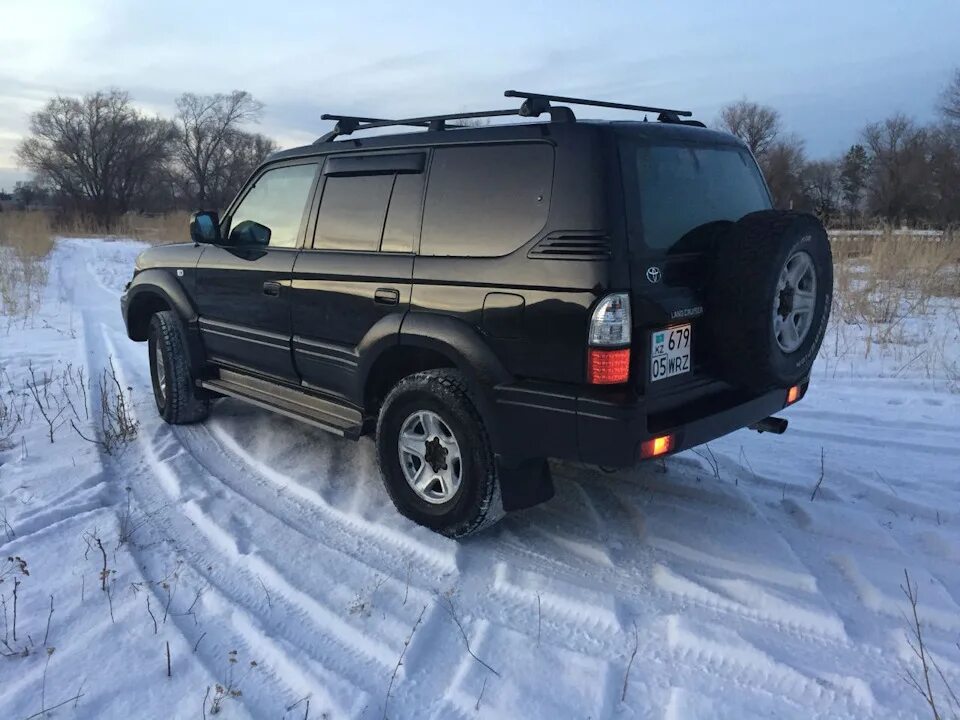 Прадо 90 отзывы. Toyota land cruiser prado 90 3 двери. ленд крузер прадо 90 3 двери. тойота прадо 90 три двери. прадо 95 три двери.