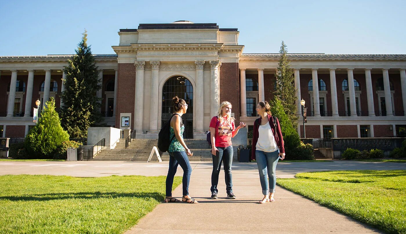 This my university. Университет Орегона США. Дорога в университет. Идти в университет. Студенты идут в университет.