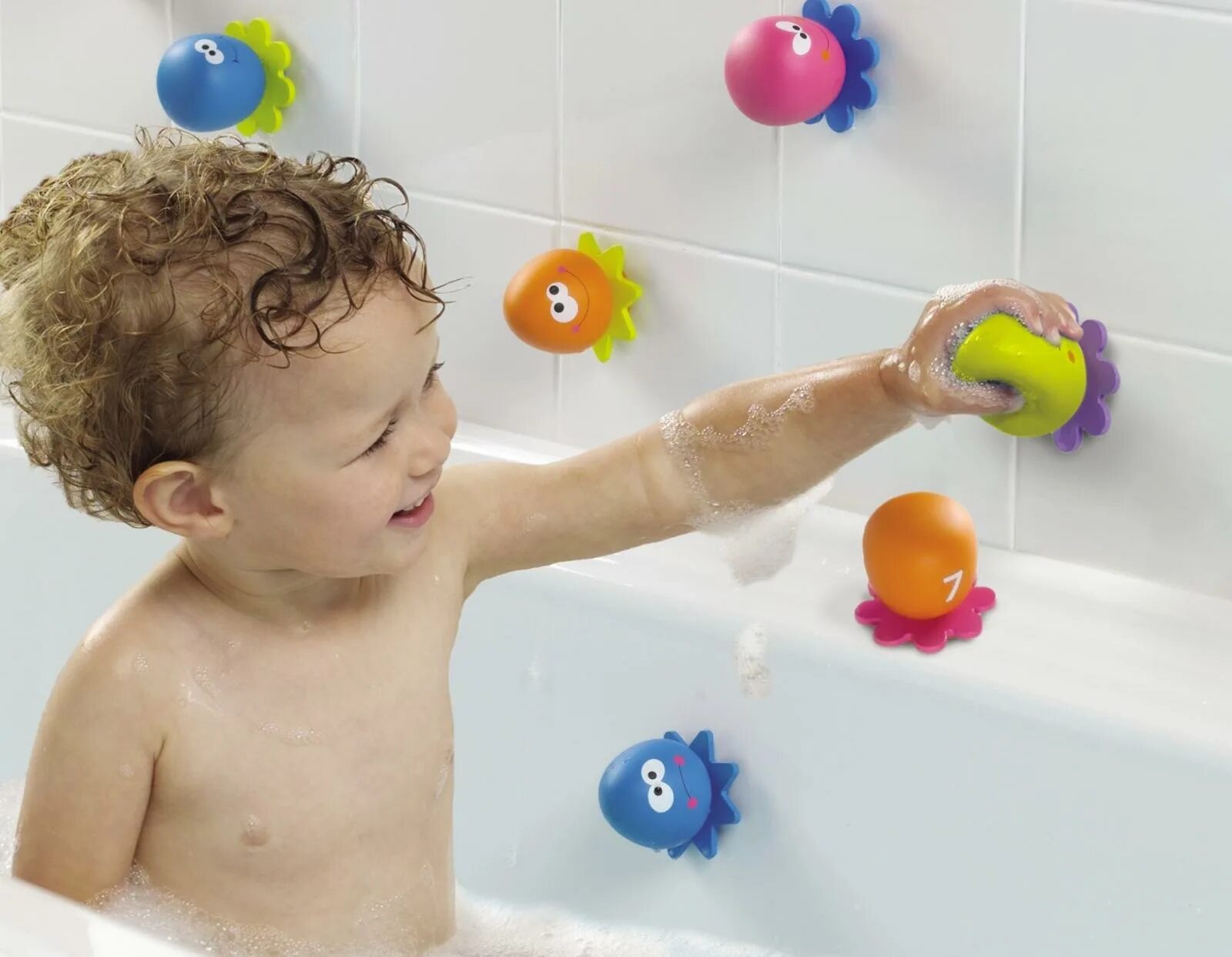 Игрушка для купания в ванне. Tomy Осьминожки. Игрушки в ванную для детей. Игрушка для купания в ванной. Интересные игрушки для ванной.