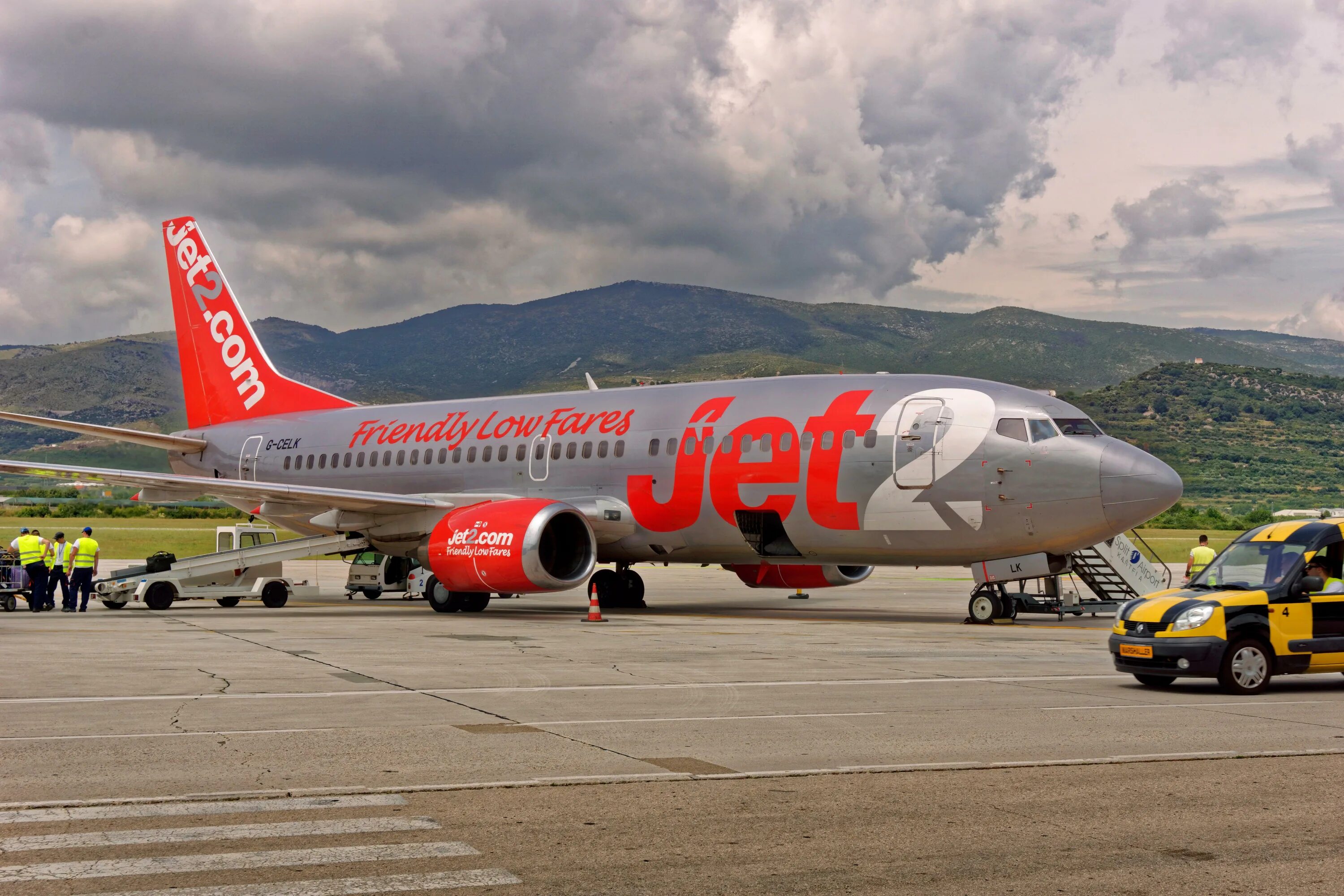 Канадский самолет местных авиалиний. Восточный джет авиакомпания. Jetblue airways. Jat airways. А джет авиакомпания.