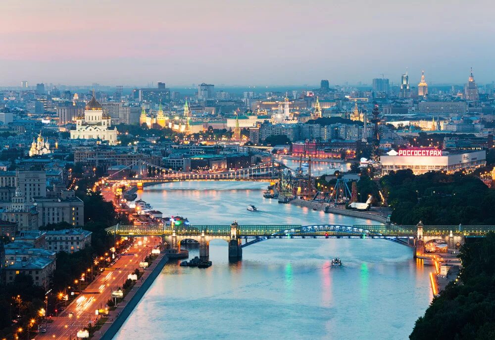 В городе много красивых мест и. Москва. красивые виды москвы реки. москва река с высоты. москва красивые места лето.