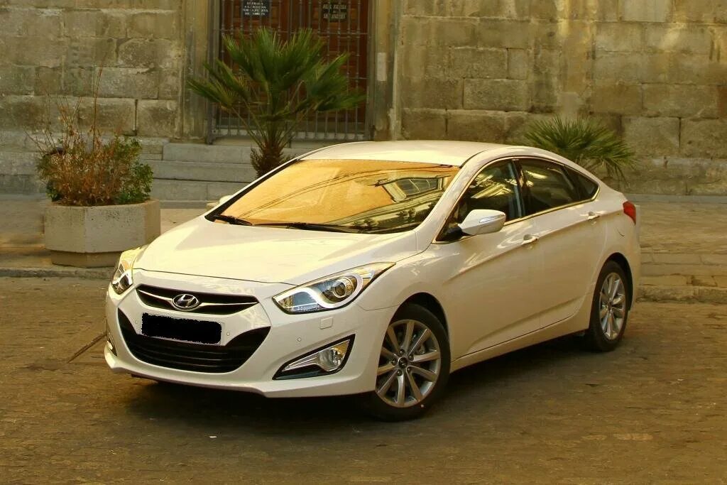Ай 40 в москве. Hyundai i40. Hyundai i40 2012. Хёндай i40 новый. Hyundai i40 2015.