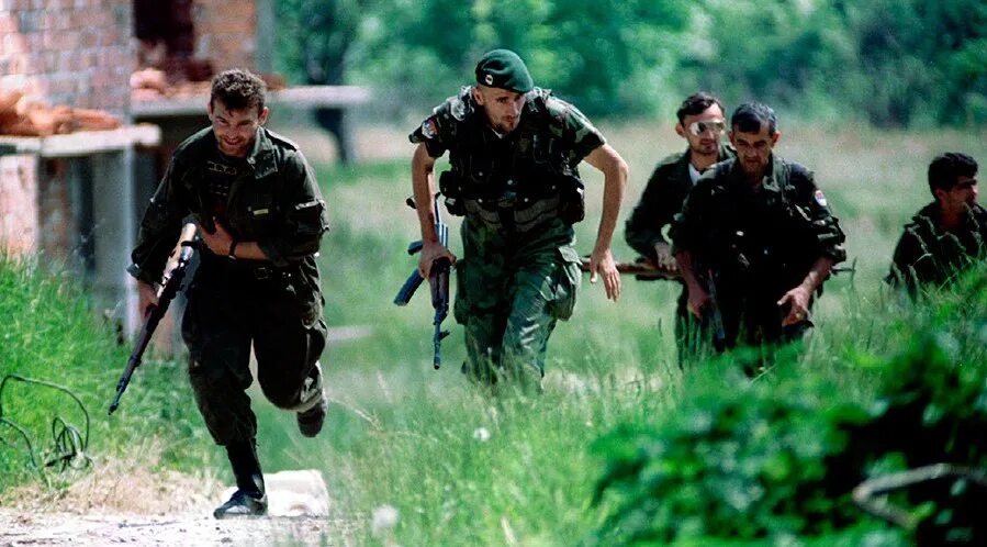 Сербские добровольцы 1999. Русские в боснии 1995. Сербы в боснии. Сербы в боснии. Сербы в боснии.