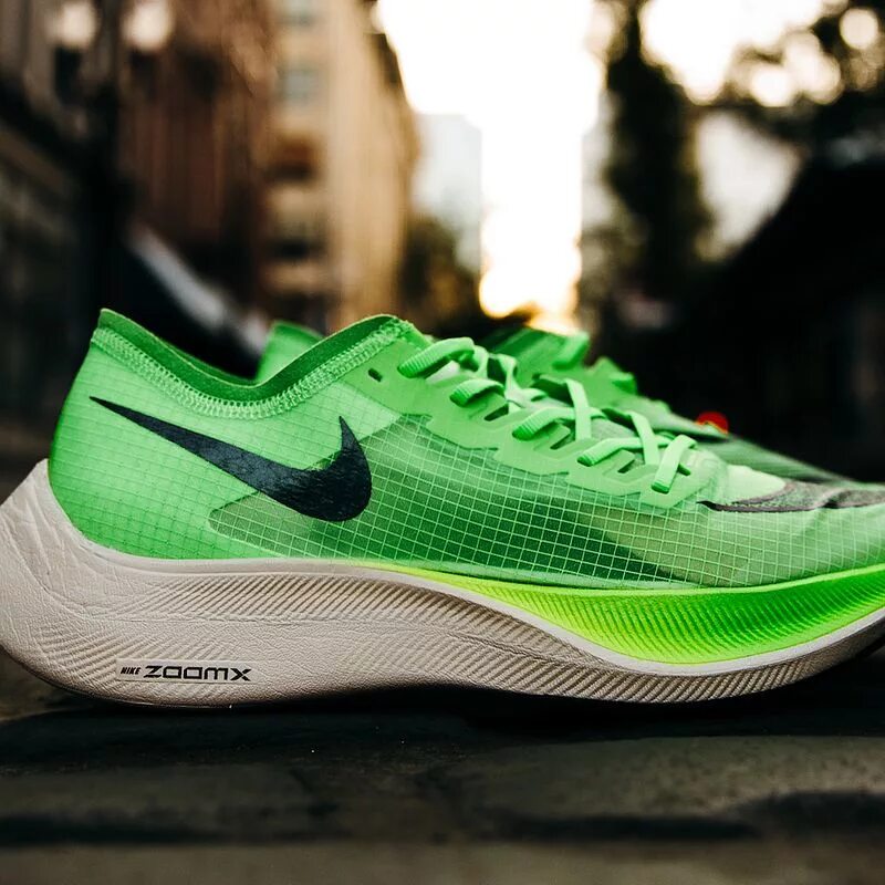 Nike ZOOMX Vaporfly next. Nike Vaporfly зеленые. ZOOMX Nike кроссовки мужские. Nike Vaporfly 3.